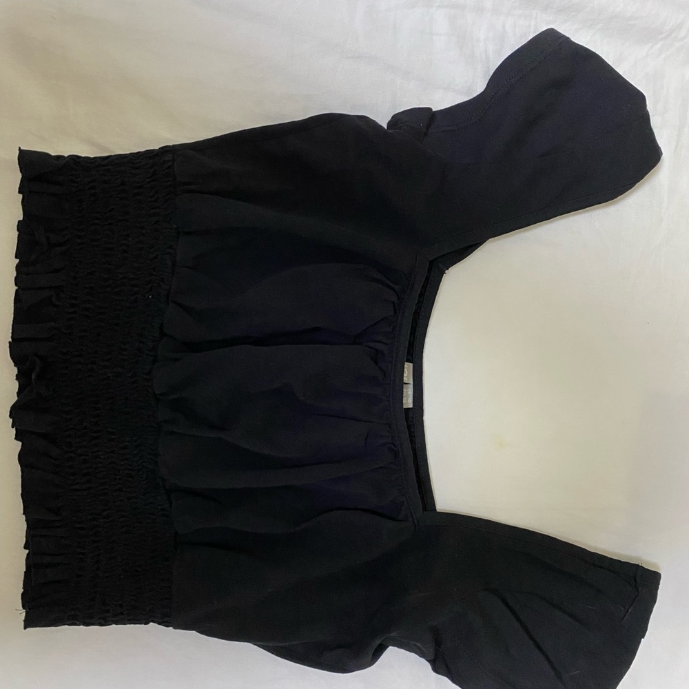 Cute black top